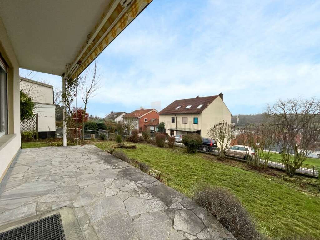 Immobilie in Dittelbrunn - Freiraum-Traum in Dittelbrunn: Charmantes Haus, Garten-Oase & Garage. Viel Platz zum Leben&Genießen! - Bild 1