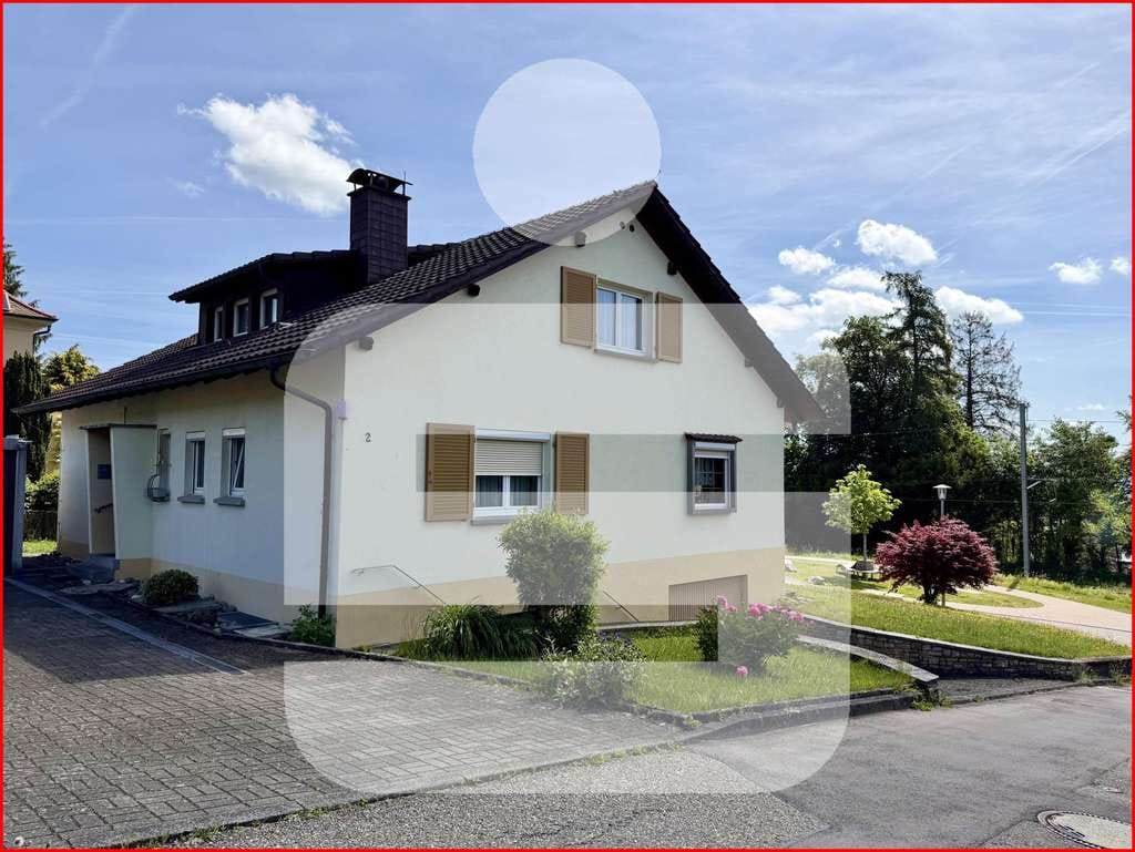 Immobilie in Lottstetten - Viel Raum für Ideen - Einfamilienhaus in Lottstetten mit Garten - Bild 0