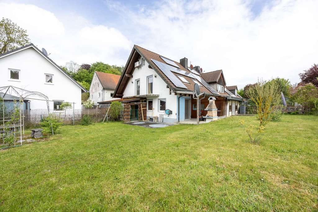 Immobilie in Volkenschwand - Gepflegtes Reihenendhaus mit Garten, Wintergarten und moderner Wärmepumpe - Bild 0