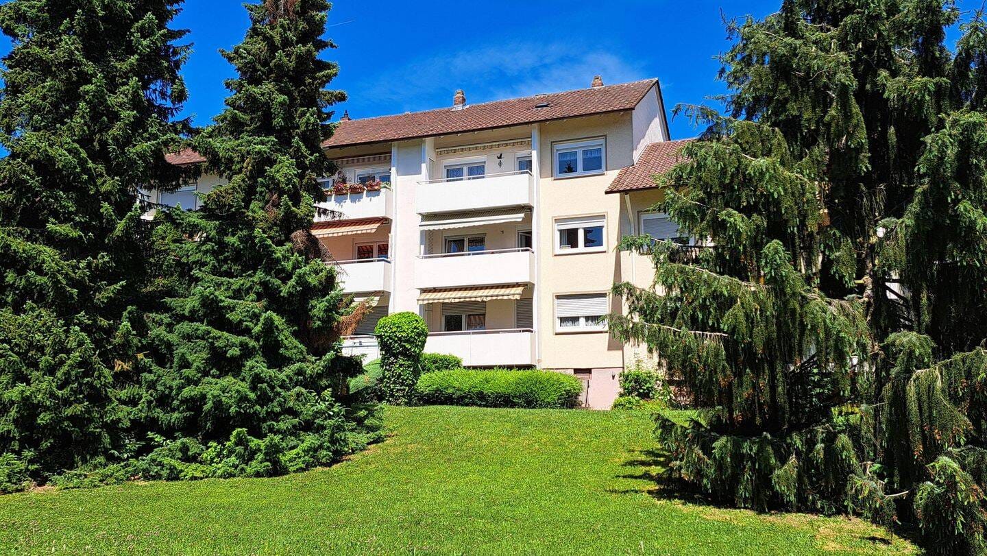 Immobilie in Sulzbach - 2,5-Zimmer-Wohnung in sehr gepflegter Anlage am Ortsrand. Viel Nutzfläche! - Bild 0