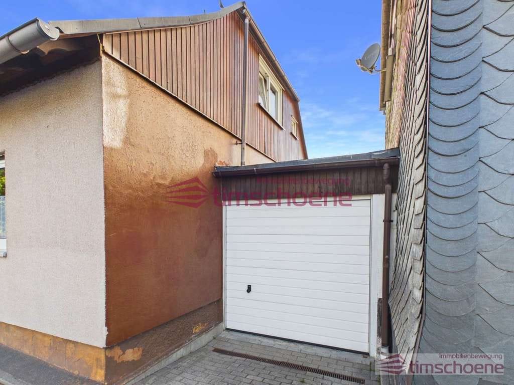 Immobilie in Großbreitenbach - Raum für Familie, Hobby und Handwerk – Einfamilienhaus mit Garage und weitläufigem Garten*** - Bild 2