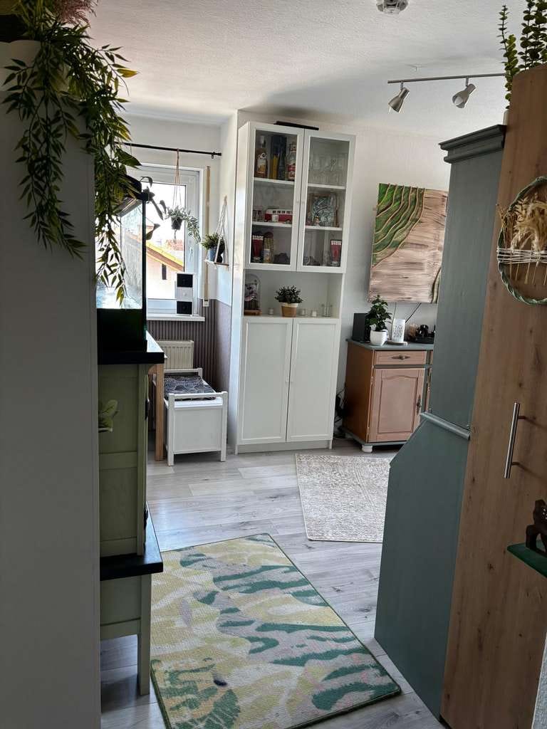 Immobilie in Sulzheim - Vollständig renovierte Wohnung mit zwei Zimmern sowie Balkon und EBK in Sulzheim - Bild 0