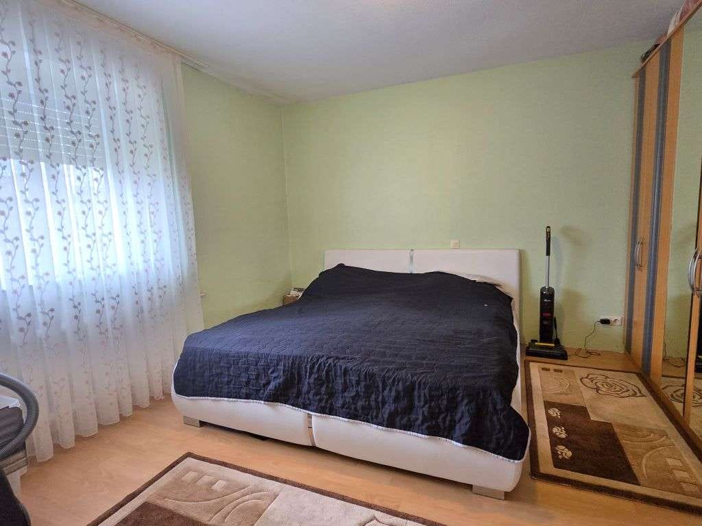 Immobilie in Voerde (Niederrhein) - Schöne Kapitalanlage im Herzen von Friedrichsfeld mit großem Balkon und Aufzug - Bild 4