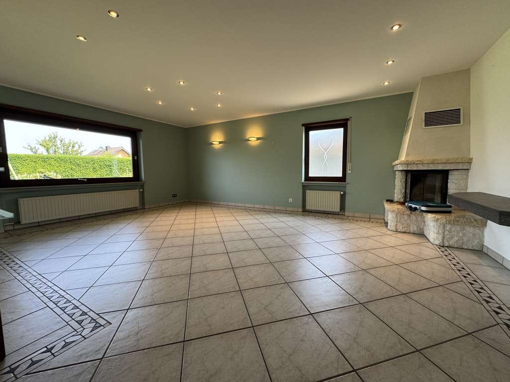 Immobilie in Kalt - Ihr neues Zuhause: Gepflegtes Einfamilienhaus mit Charme, Garage, Carport & Gartenkamin! - Bild 4