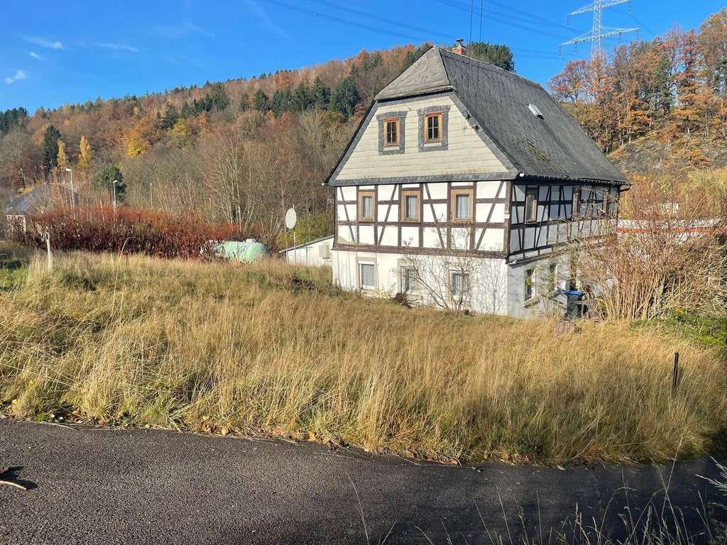 Immobilie in Burkhardtsdorf - Kleines Fachwerkhaus in unverbauter Lage - Bild 1
