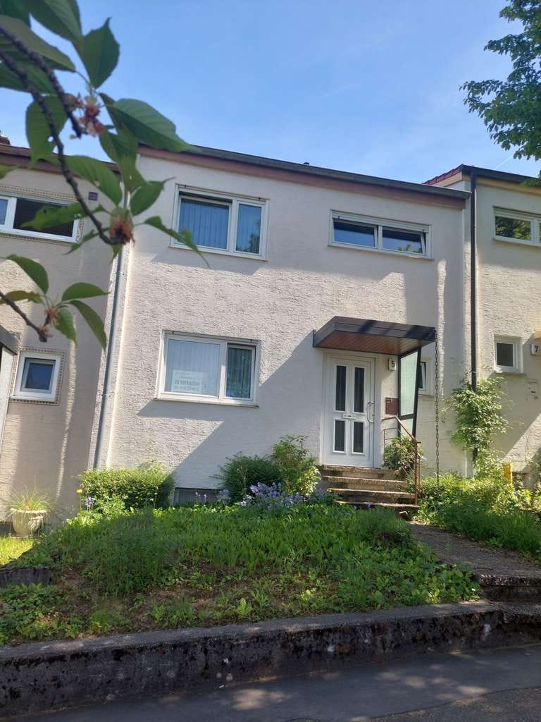 Immobilie in Weinsberg - REIHENMITTELHAUS - Eigentum statt Miete bezahlen - Wohnwünsche verwirklichen! - Bild 0