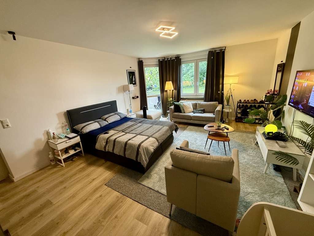 Immobilie in Boostedt - Gepflegte, modernisierte (vermietete)  2,5-Zimmer-Whg. mit zwei Balkonen und Stellplatz in Boostedt - Bild 1