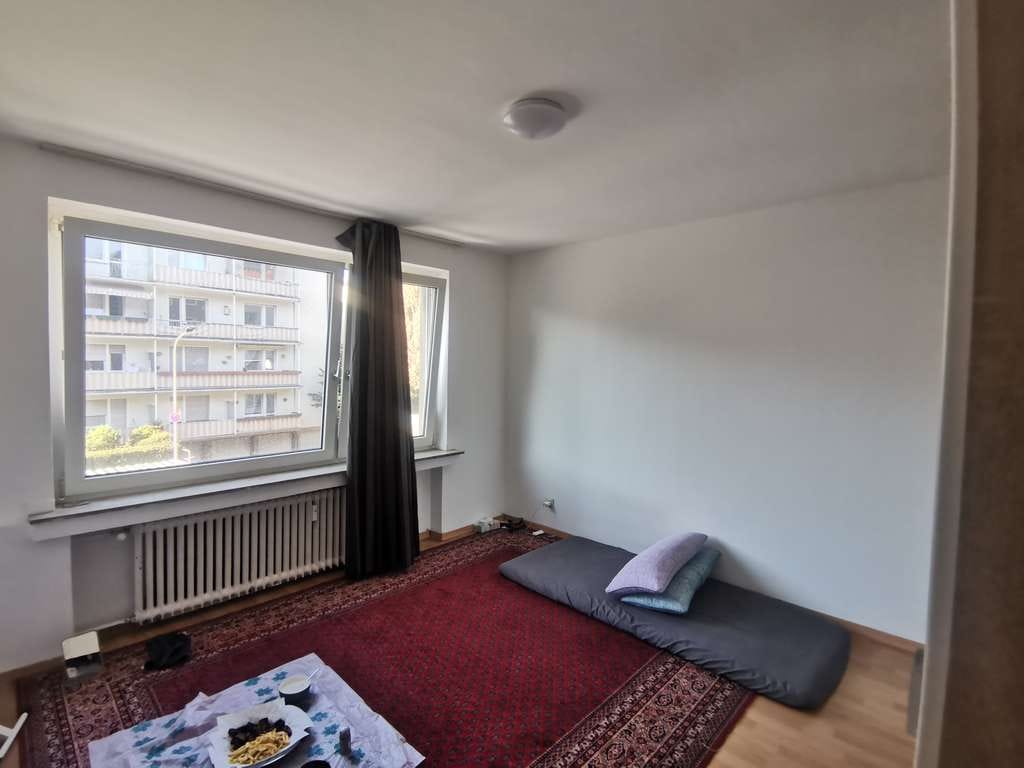 Immobilie in Mönchengladbach - Kapitalanlage in zentraler Lage – Vermietete 3-Zimmer-Etagenwohnung mit Balkon - Bild 2
