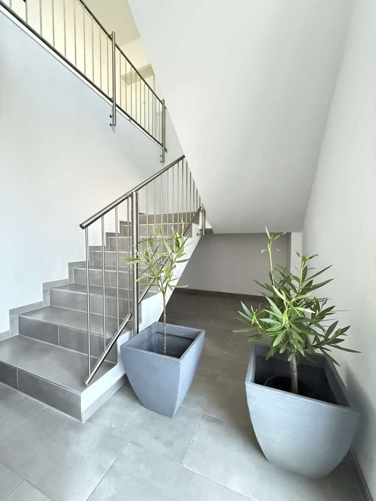 Immobilie in Stockstadt - Sonnige 5-Zimmer Maisonette-Wohnung mit Balkon, grosser Dachterrasse und zusätzl. grossem Hobbyraum - Bild 1