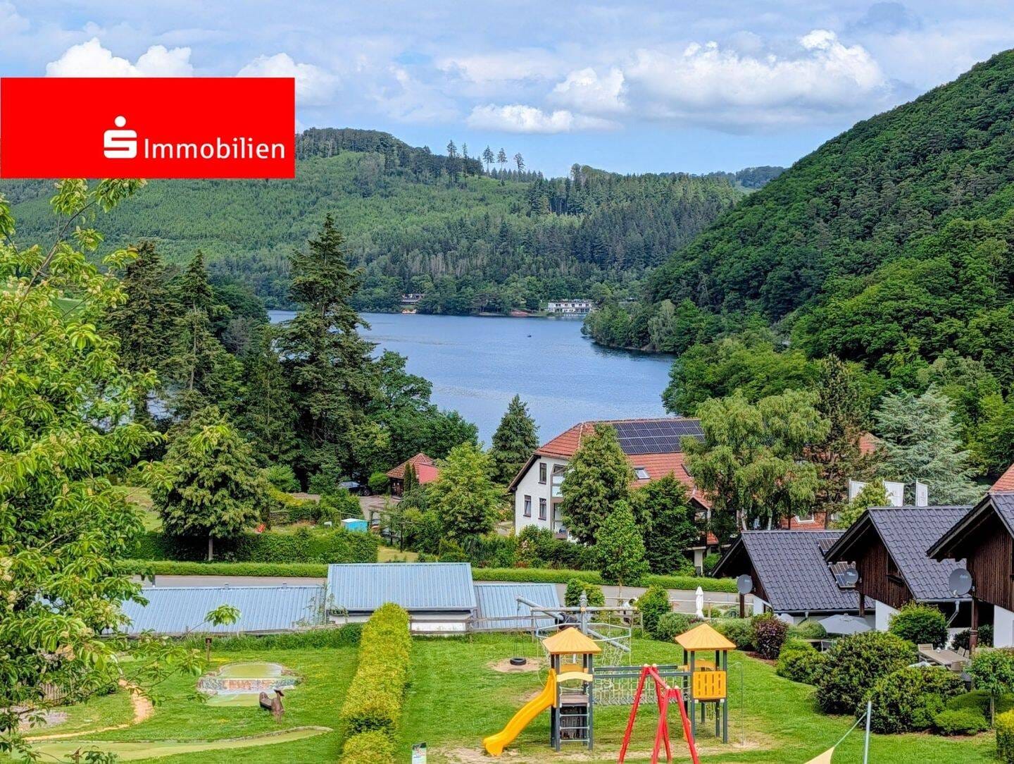 Immobilie in Diemelsee - Traumhafter Seeblick - Wohnhaus mit Einliegerwohnung am Diemelsee - Bild 0