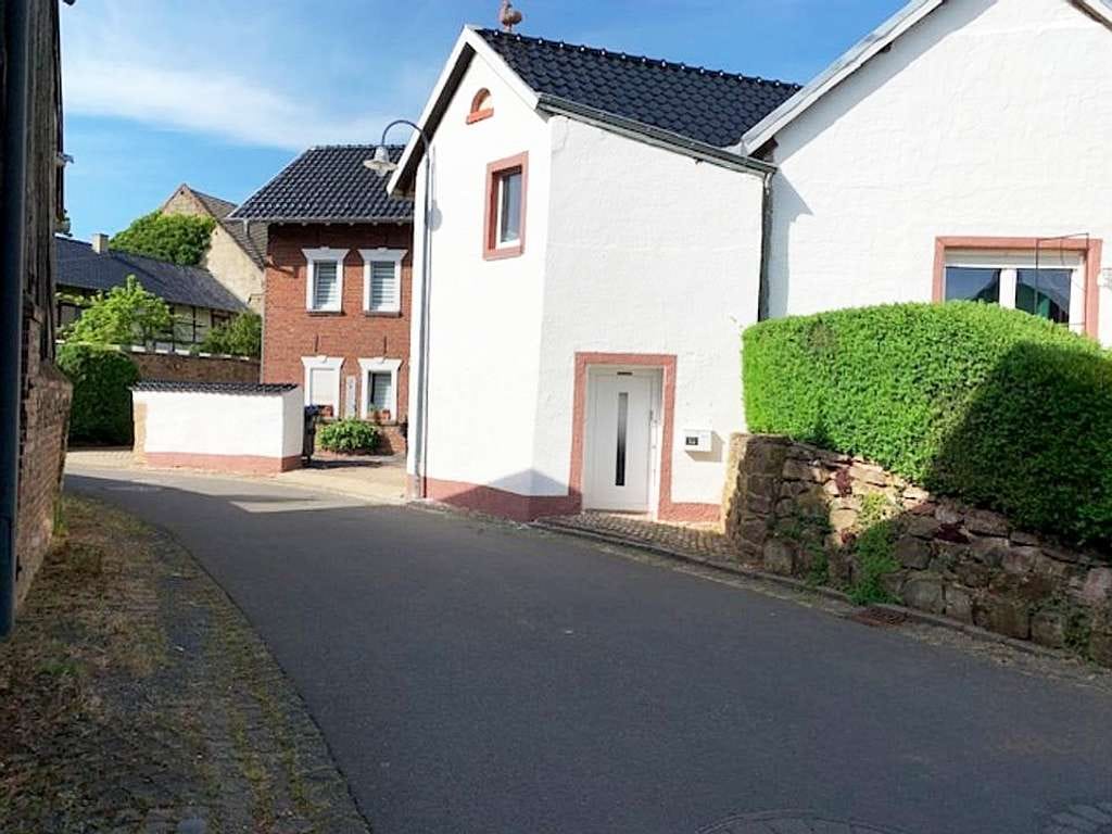 Immobilie in Heimbach - Wohntraum in der Eifel - Zwei Häuser mit herrlichem Grundstück (provisionsfrei) - Bild 3