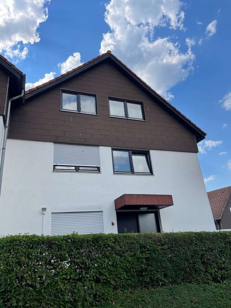 Immobilie in Bebra - Dachgeschoss-Wohnung mit 55 m² im 6 Familienhaus *** mit Balkon ***KfZ-Stellplatz *** Badewanne *** - Bild 3