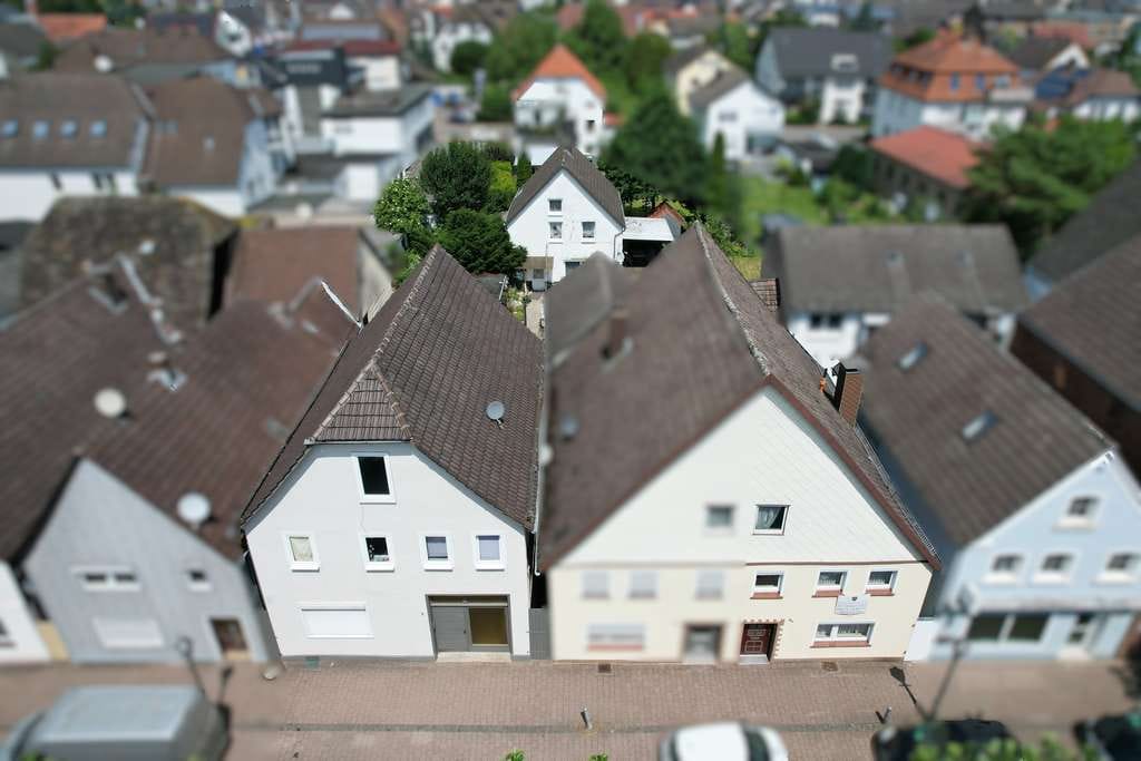 Immobilie in Beverungen - 11.160,00 € Mieteinnahmen p.a, 3 Wohneinheiten zentral in Beverungen - Bild 0