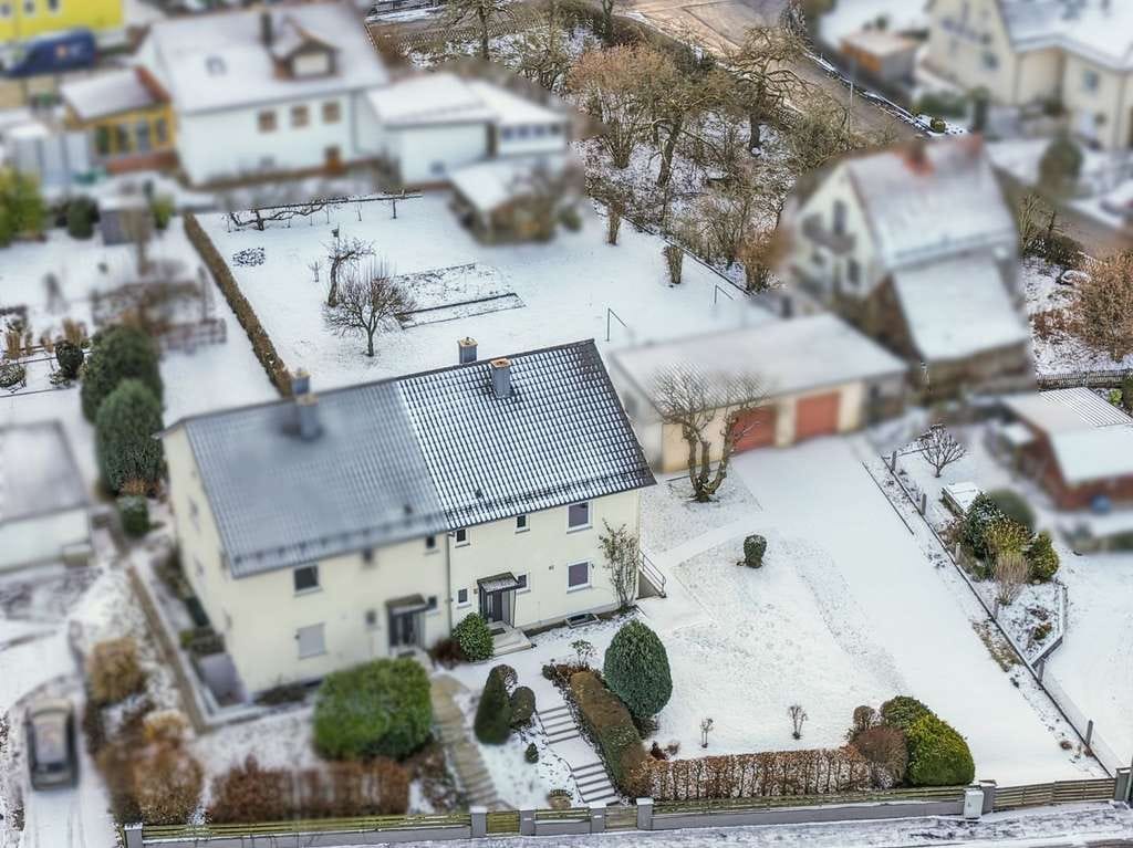Immobilie in Rottenburg a. d. Laaber - Doppelhaushälfte mit großem Garten in ruhiger Lage von Rottenburg an der Laaber - Bild 1