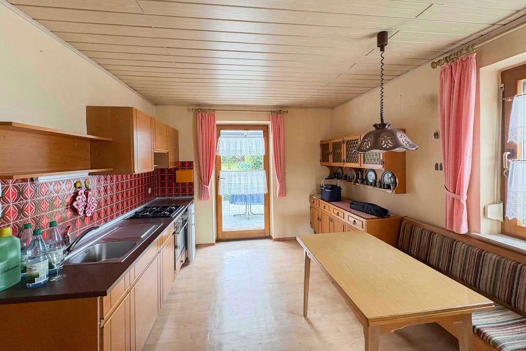 Immobilie in Rimpar - Charmantes Einfamilienhaus mit Innenhof, Garten & viel Potenzial in Rimpar - Bild 4
