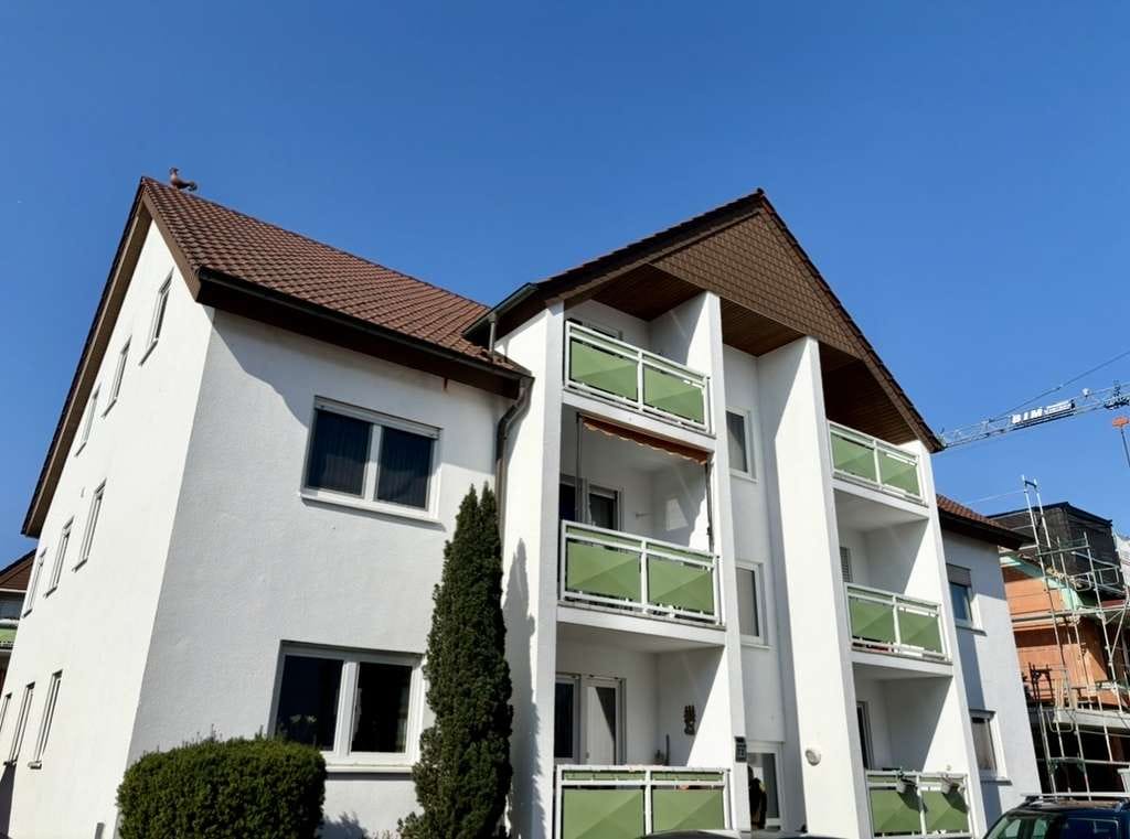Immobilie in Römerberg - Kapitalanleger aufgepasst - Vermietete 2-Zimmer-Souterrain-Wohnung mit Terrasse und Stellplatz - Bild 0