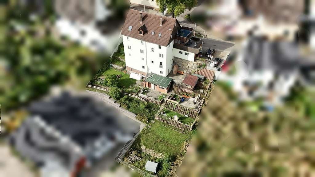 Immobilie in Wildberg - Großzügiges Mehrfamilienhaus mit Entwicklungspotenzial - Bild 2