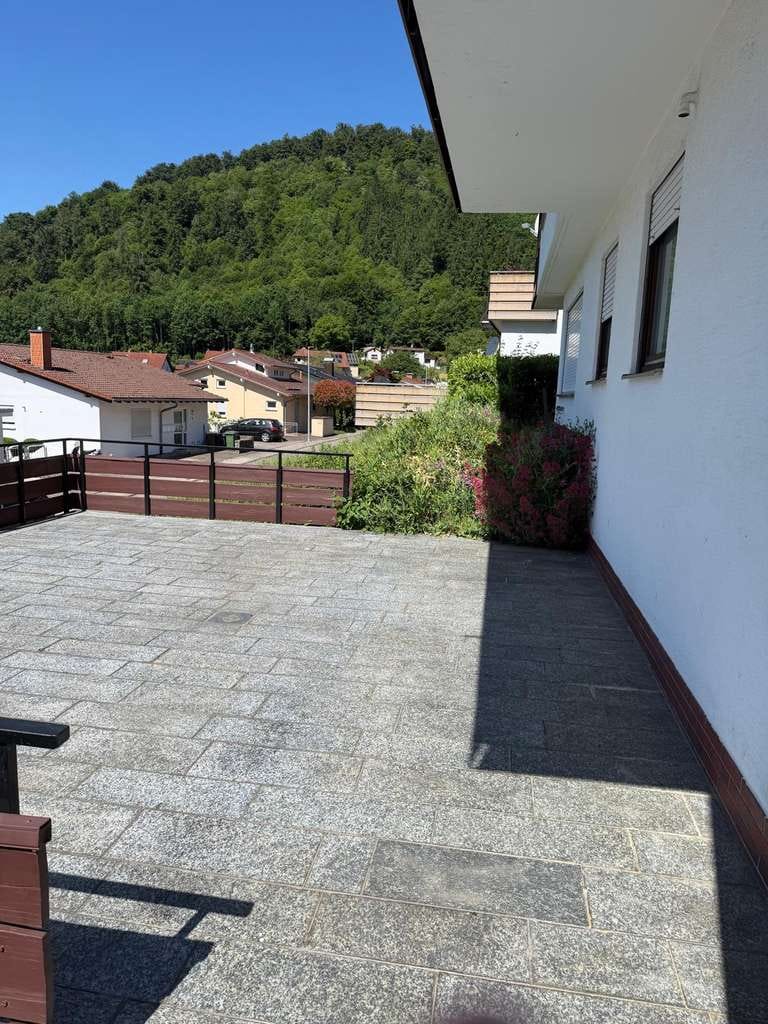 Immobilie in Eberbach - Wunderschönes Mehrfamilienhaus, Ideal für Kapitalanleger - Bild 2