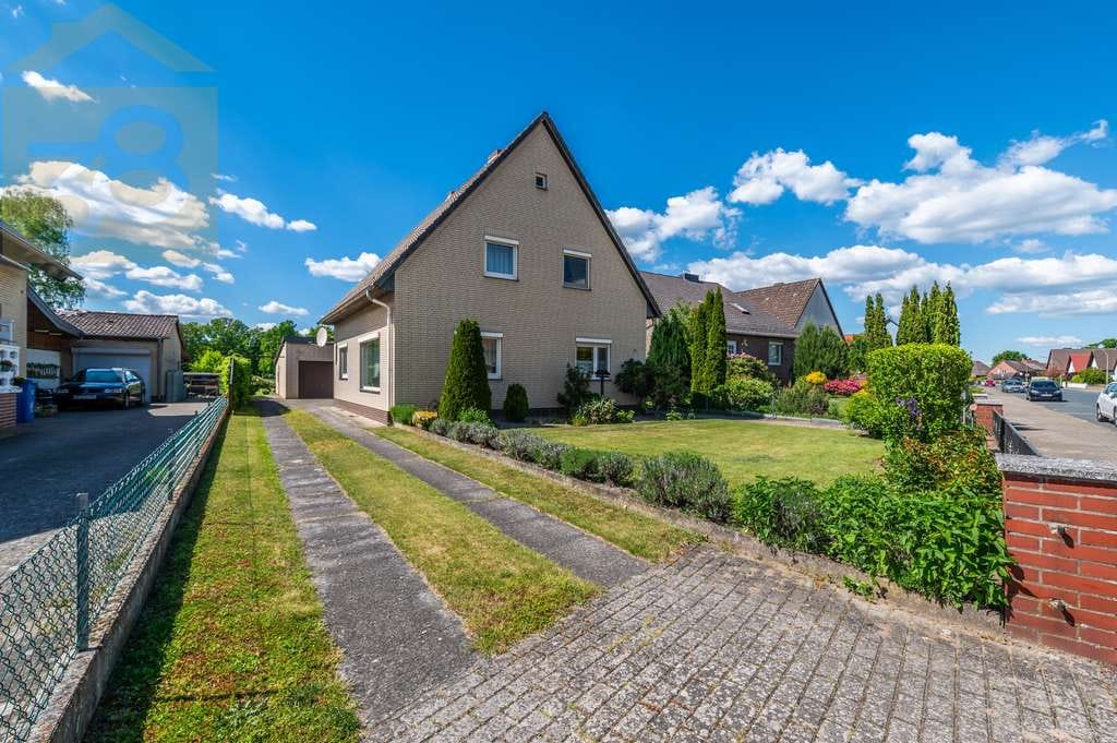 Immobilie in Weyhausen - Einfamilienhaus in Weyhausen! Meine Immobilie = Mein Makler! - Bild 0