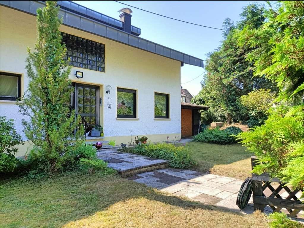 Immobilie in Ludwigswinkel - Großzügiges Wohnhaus in bester Wohnlage - Bild 1