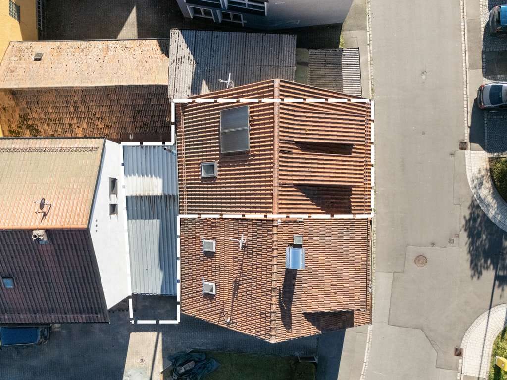 Immobilie in Pressath - Geräumiges Stadthaus mit Solaranlage in Innenstadtlage - Bild 1