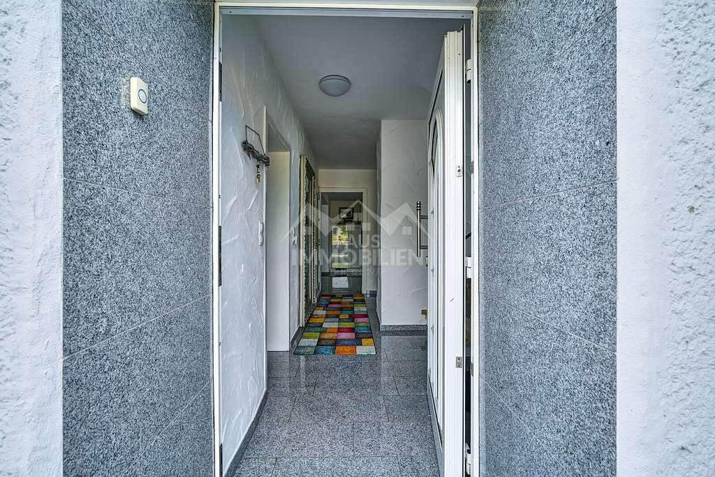 Immobilie in Sankt Katharinen - Familienfreundliches EFH mit Ausbaupotenzial, Nebengebäude u. Stellplätzen nähe Linz am Rhein - Bild 2