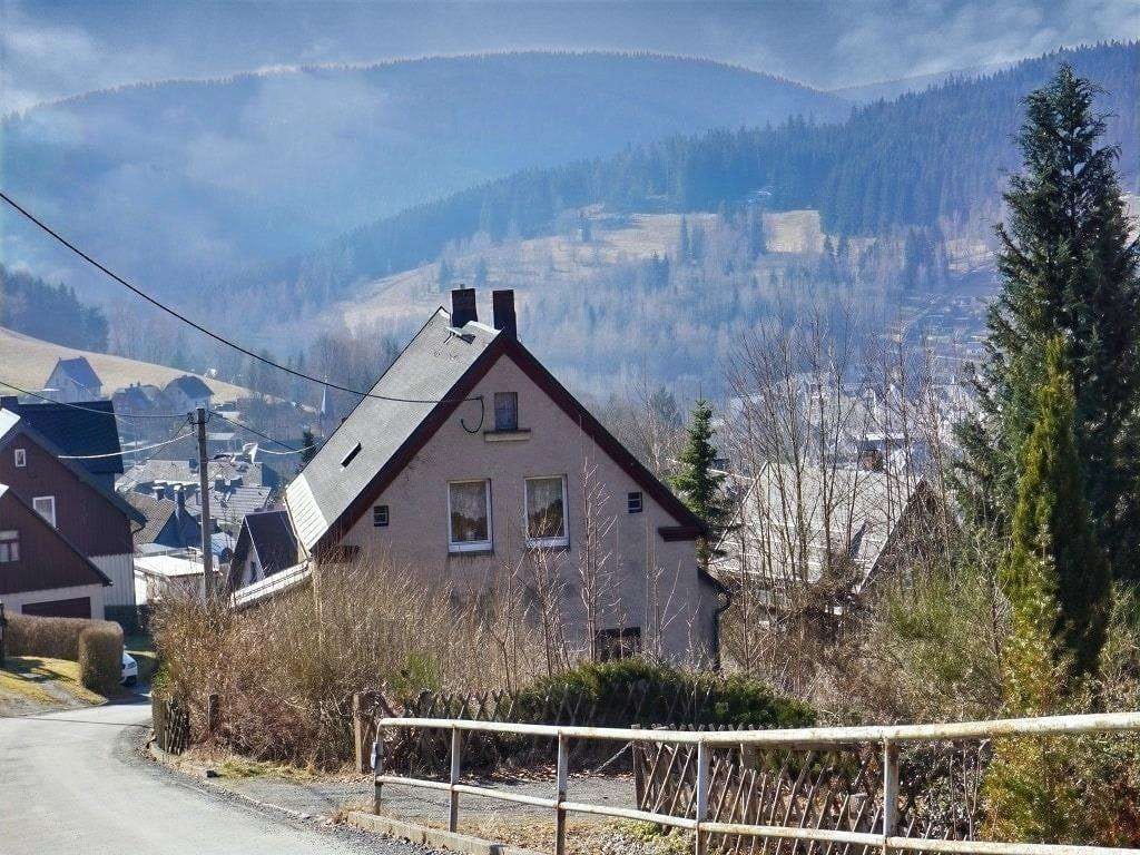 Immobilie in Klingenthal - Charmantes Zuhause am Fuße des Aschbergs - Bild 3