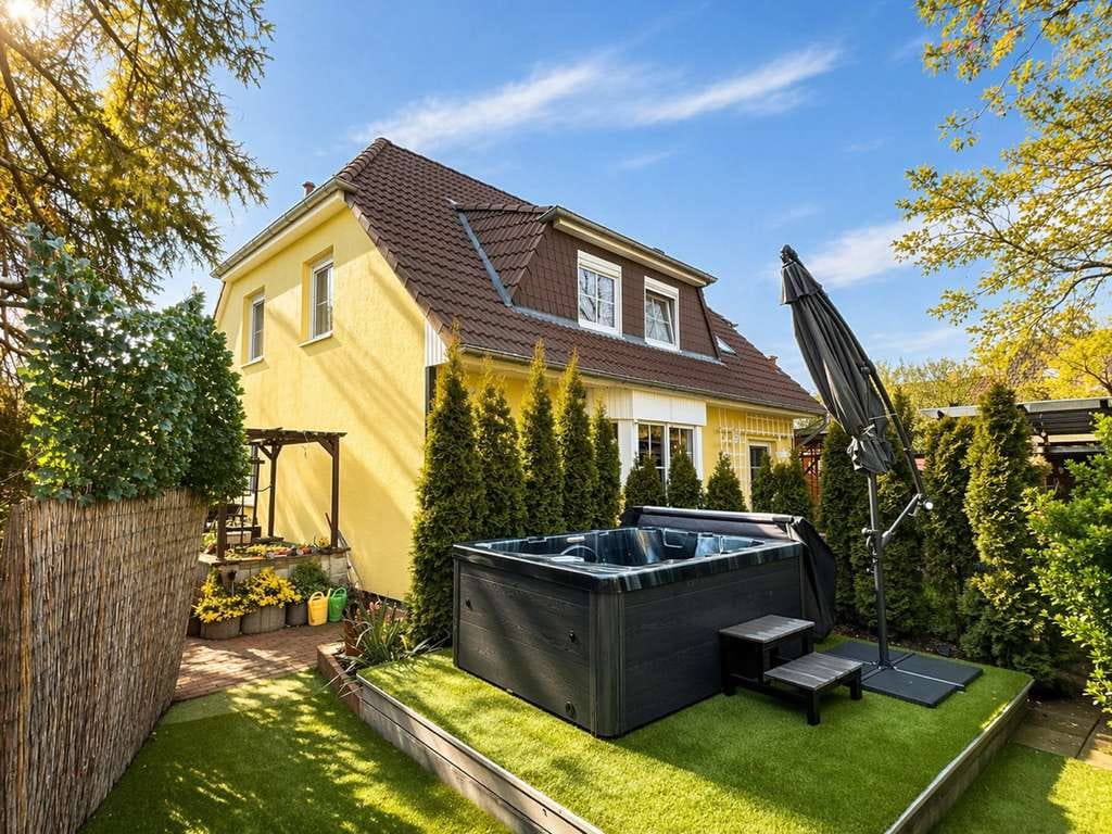 Immobilie in Braunsbedra - Wohnen am See – Gepflegtes Einfamilienhaus mit Whirlpool, Kaminhütte & idyllischem Garten - Bild 0