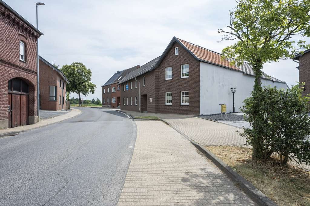 Immobilie in Gangelt - Zwei Häuser mit großem Grundstück und traumhaftem Feldblick in Gangelt-Birgden! - Bild 3