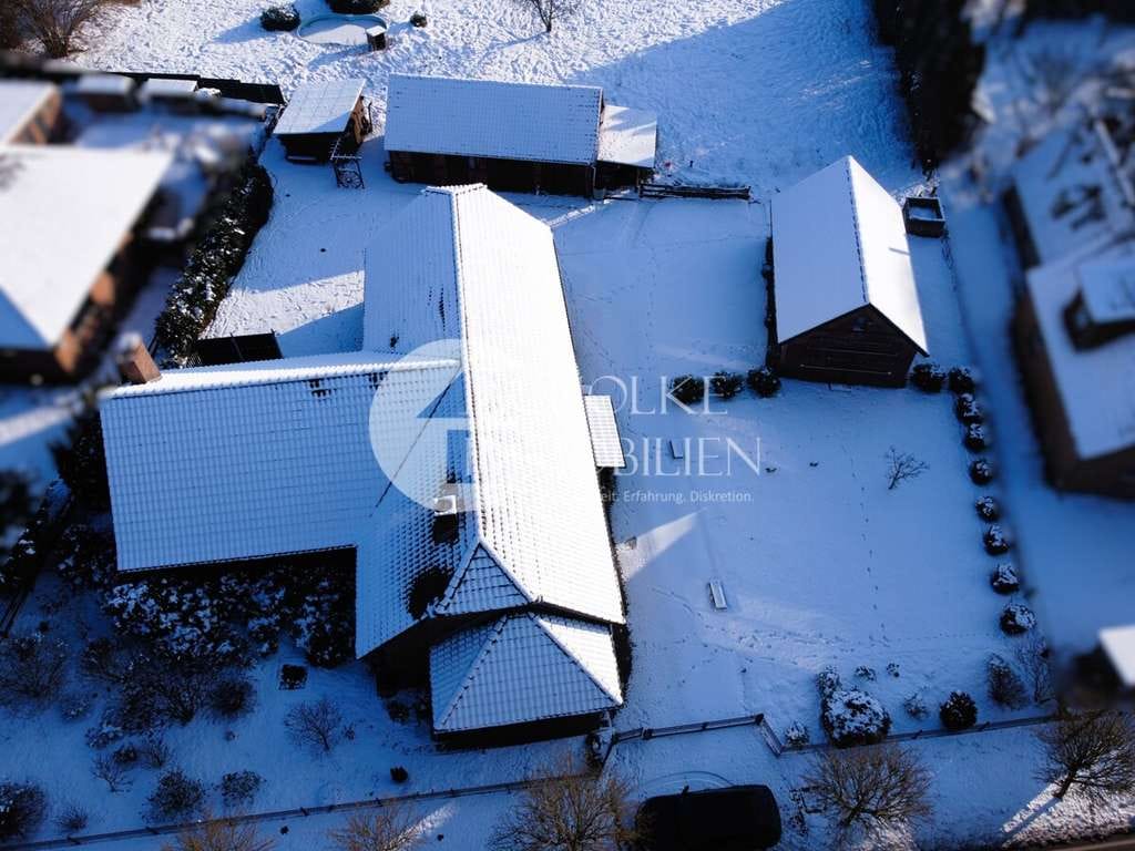 Immobilie in Clenze - Zwischen Tradition und Zukunft: Ebenerdiges Landhaus mit Nebengebäuden und großem Grundstück - Bild 2