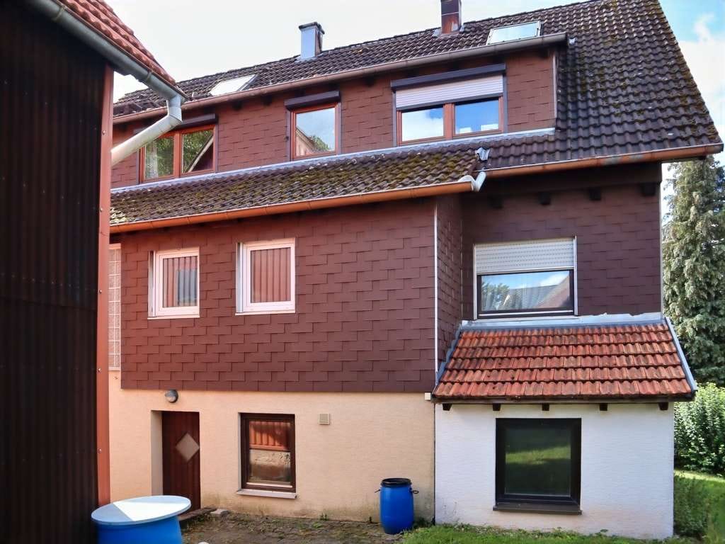 Immobilie in Neuweiler - Wohnhaus mit Einliegerwohnung, Garage und Scheune in ruhiger Lage und ländlicher Umgebung. - Bild 4