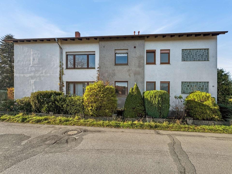Immobilie in Spenge - Großzügig, wandelbar, zentral - Ihr Mehrgenerationenhaus oder Investment mit Perspektive - Bild 0