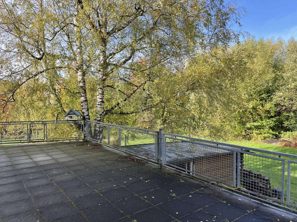 Immobilie in Bissendorf - Zweifamilienhaus mit Wintergarten und Partykeller in Bissendorf - Bild 0