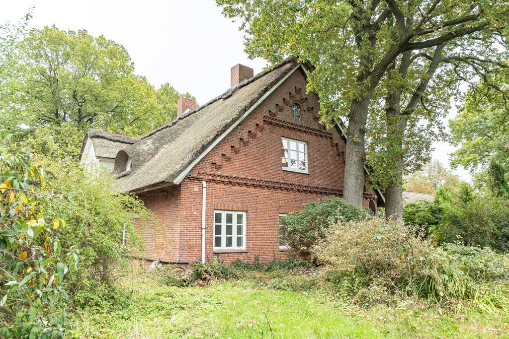 Immobilie in Kutenholz - Viel Platz & Potenzial: Ein- oder Zweifamilienhaus mit großer Scheune in Kutenholz - Bild 0