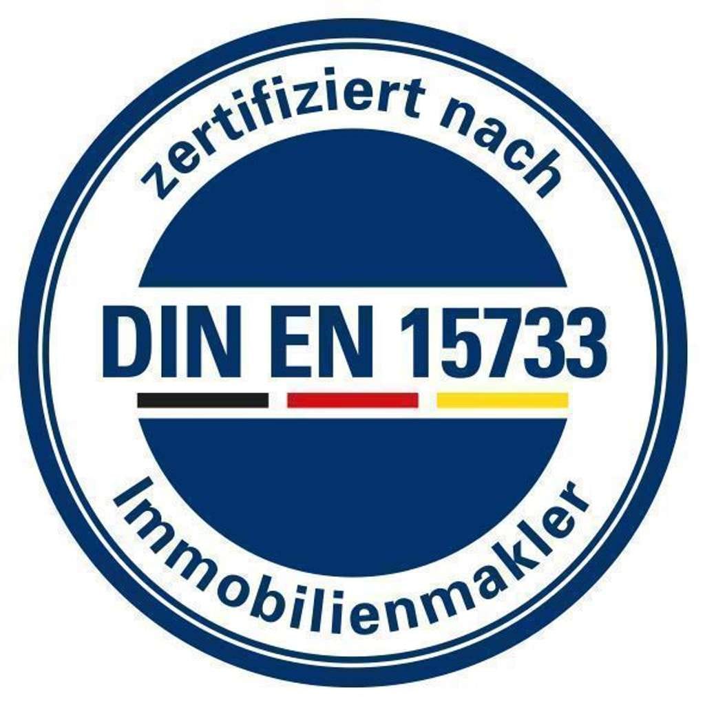 Immobilie in Pegnitz - Attraktives modernes Wohnhaus mit separater Gewerbeeinheit oder Einliegerwohnung in ruhiger Lage - Bild 1