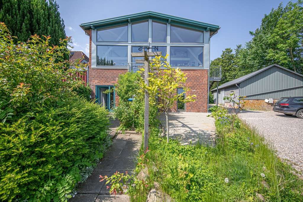 Immobilie in Steinbergkirche - Klein, fein und voller Geschichte – 1-Zi.-ETW nahe der Ostsee im alten Gasthaus - Bild 1
