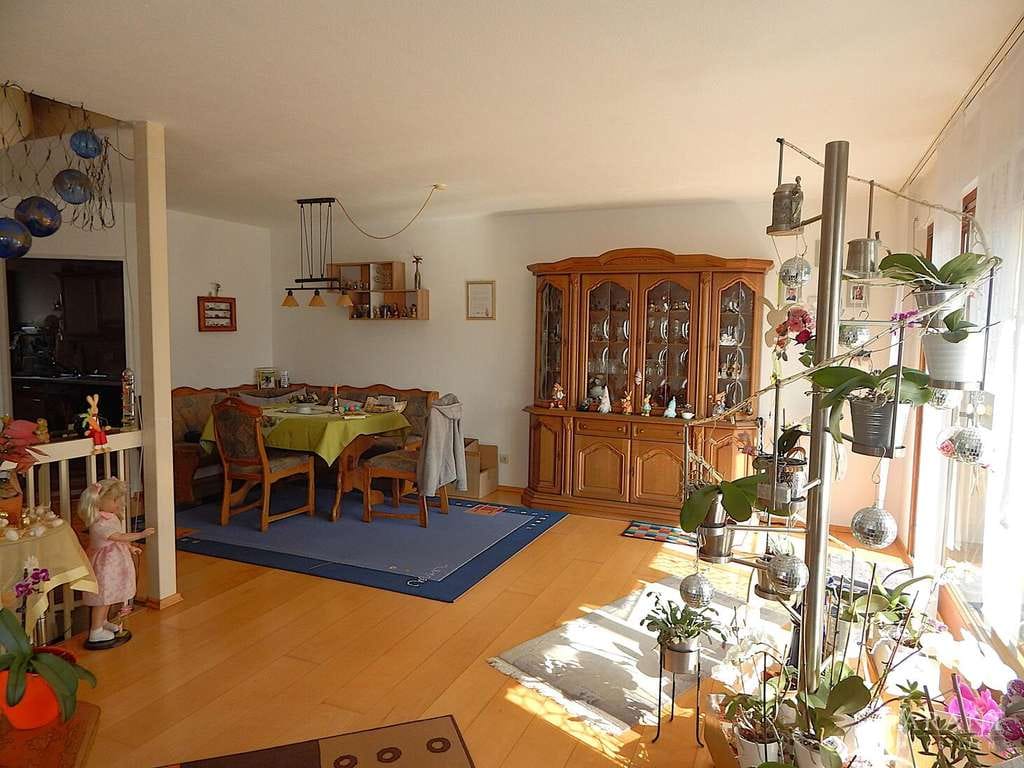 Immobilie in Süßen - Reihenmittelhaus in ruhiger Lage mit wunderschönem Garten - ein Ort zum Leben und Wohlfühlen! - Bild 2