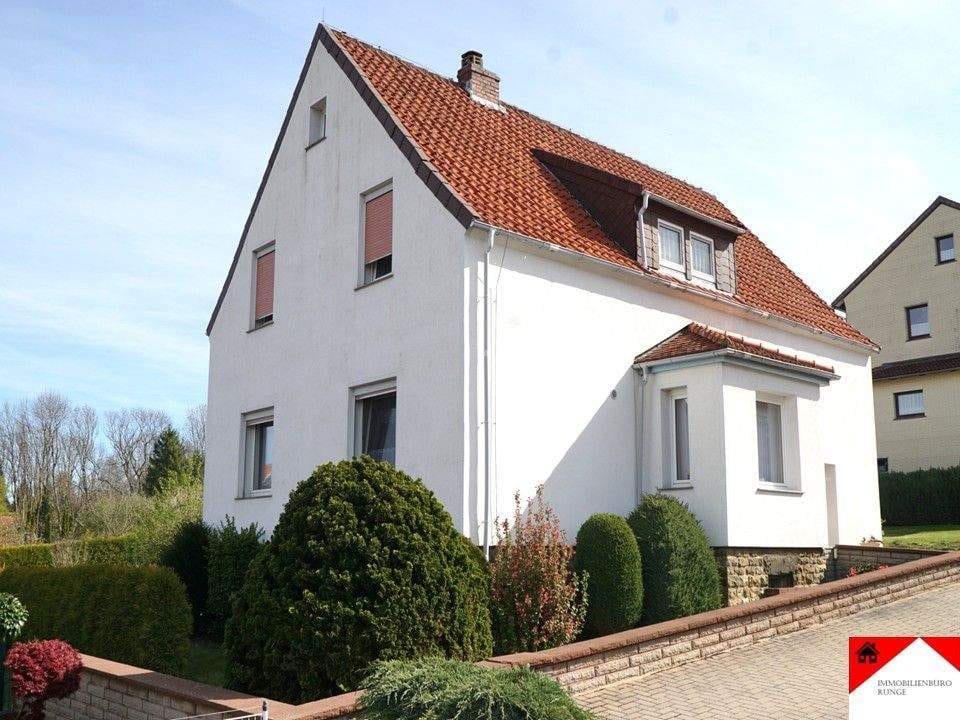 Immobilie in Obernkirchen - Charmantes Einfamilienhaus mit großem Grundstück  in schöner Lage am Waldrand - Bild 0
