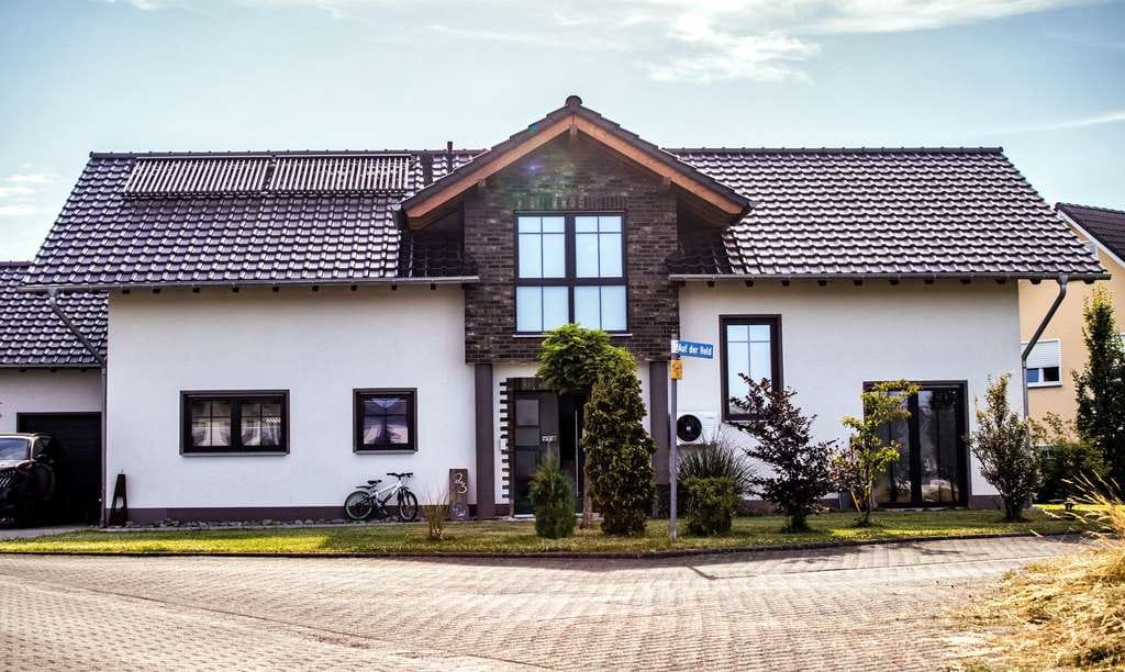 Immobilie in Hümmerich - Wohnen mit Charakter: Modernes Einfamilienhaus in Hümmerich - Bild 0