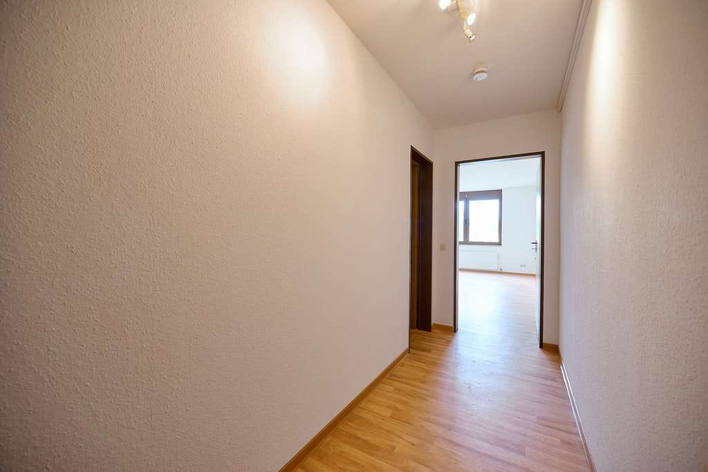 Immobilie in Steinhagen - Lichtdurchflutete 2-ZKB-ETW mit Loggia im Herzen von Steinhagen! - Bild 4