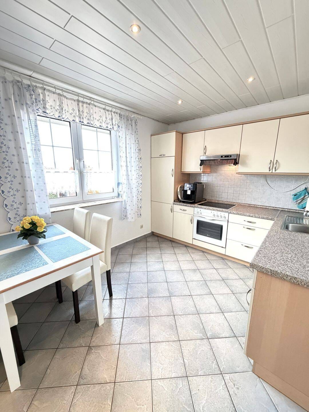 Immobilie in Karlshagen - Großzügiges Einfamilienhaus nähe Hafenlage von Karlshagen/Usedom zu vedrkaufen - Bild 2