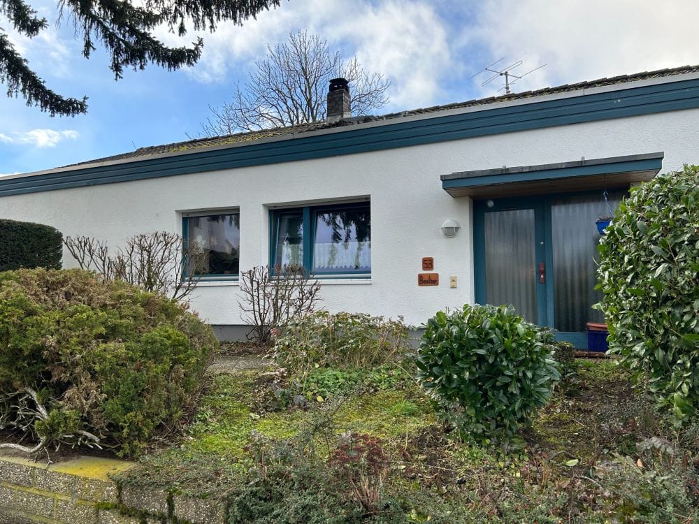 Immobilie in Niddatal - Aufstockbares 5-Zimmer-Haus in Niddatal direkt am Feld perfekt gelegen - Bild 0