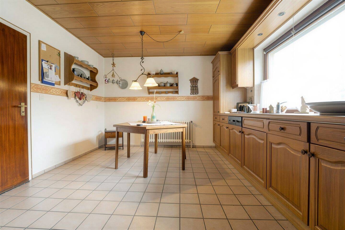 Immobilie in Nordstrand - Einfamilienhaus in ruhiger Lage auf Nordstrand - mit Wintergarten, freiem Feldblick & viel Potenzial - Bild 2