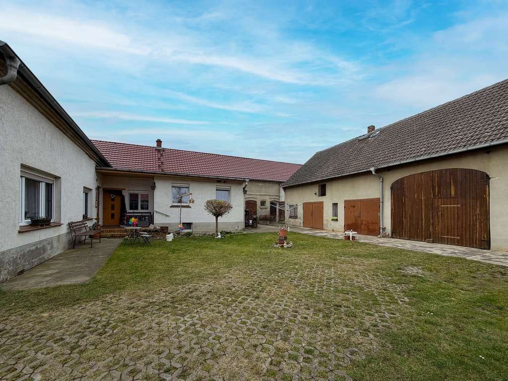 Immobilie in Fichtwald - 7410 m² großer 4 Seitenhof in 04936 Stechau, ideal für Pferdehaltung! - Bild 2