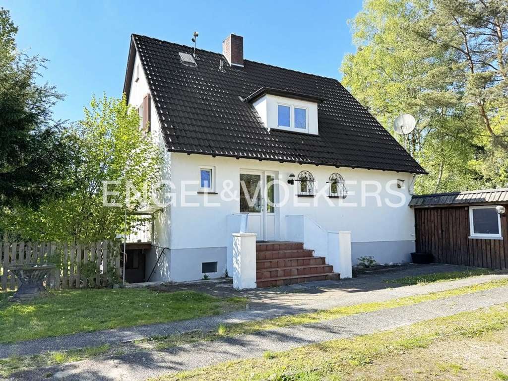 Immobilie in Worpswede - Einfamilienhaus mit großem Grundstück und viel Entwicklungspotenzial - Bild 0