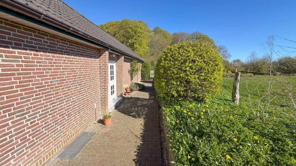 Immobilie in Hürup - Großzügiger Bungalow mit Terrasse, Sauna‑Keller und flexibler Grundriss für 1 oder 2 Wohneinheiten - Bild 3
