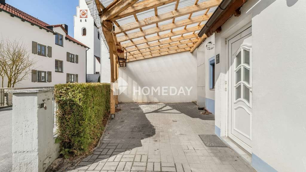 Immobilie in Pförring - Raum für Familie & Hobbys – Haus mit Werkraum, 6 Zimmern, 2 Bädern und Dachstudio - Bild 1