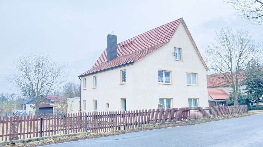 Immobilie in Bischofswerda - Charmantes Familienhaus mit großem Garten und viel Platz für alle - Bild 2