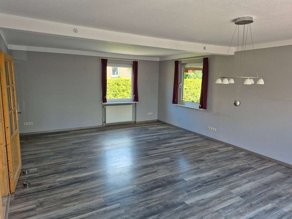 Immobilie in Butjadingen - Großzügiges Familienhaus in idyllischer Lage an der Nordsee - Bild 2