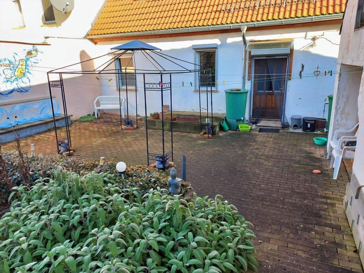 Immobilie in Alsleben - Solides Häuschen mit Garten und Ausbaureserve ! - Bild 1